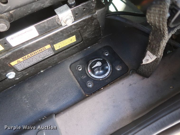 image for item HA9132 2014 Freightliner Cascadia 125 semi truck