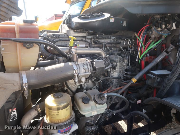 image for item HA9132 2014 Freightliner Cascadia 125 semi truck