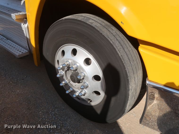 image for item HA9132 2014 Freightliner Cascadia 125 semi truck