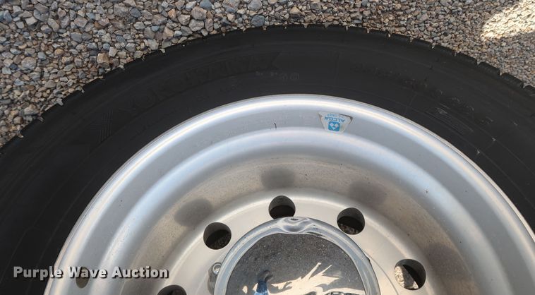 image for item HA9132 2014 Freightliner Cascadia 125 semi truck