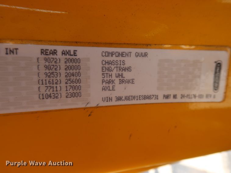 image for item HA9132 2014 Freightliner Cascadia 125 semi truck