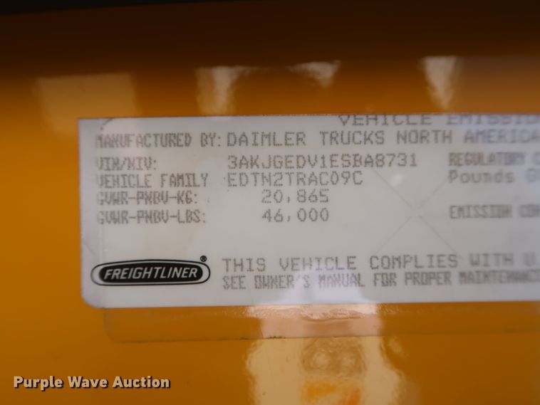 image for item HA9132 2014 Freightliner Cascadia 125 semi truck