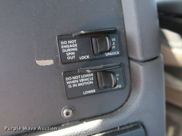 image for item HA9133 2015 Freightliner Cascadia 125  semi truck