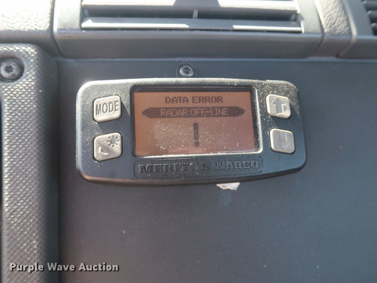 image for item HA9133 2015 Freightliner Cascadia 125  semi truck