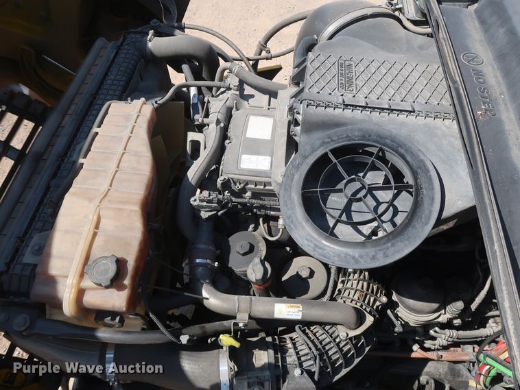 image for item HA9133 2015 Freightliner Cascadia 125  semi truck