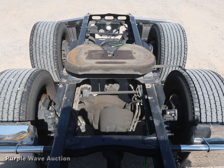 image for item HA9133 2015 Freightliner Cascadia 125  semi truck