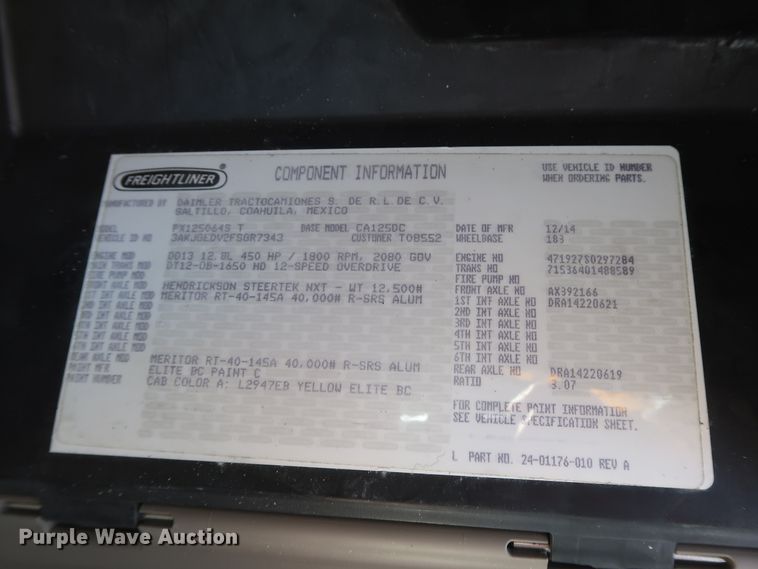 image for item HA9133 2015 Freightliner Cascadia 125  semi truck