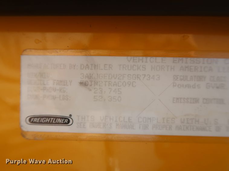 image for item HA9133 2015 Freightliner Cascadia 125  semi truck