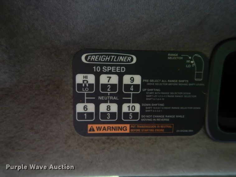 image for item HA9168 2007 Freightliner Business Class M2  semi truck