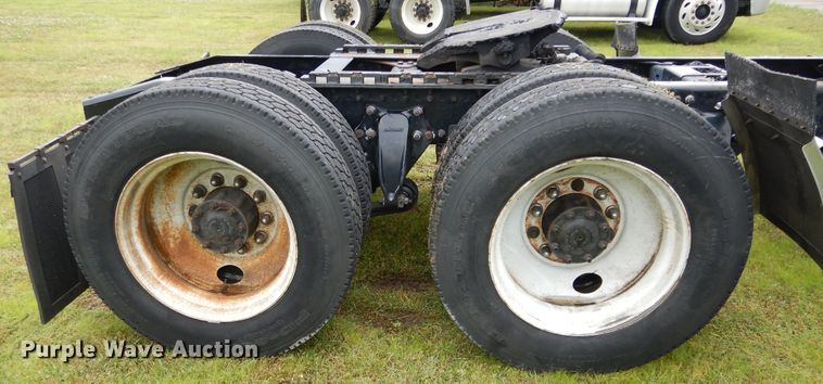 image for item HA9168 2007 Freightliner Business Class M2  semi truck