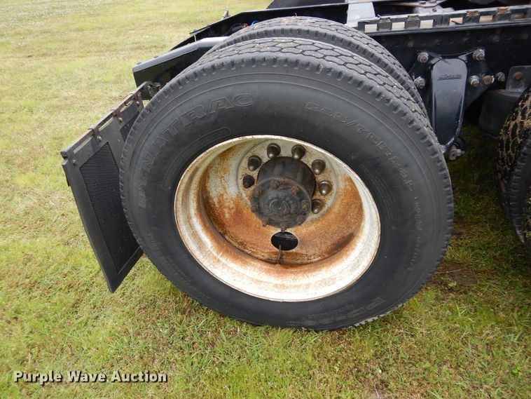 image for item HA9168 2007 Freightliner Business Class M2  semi truck