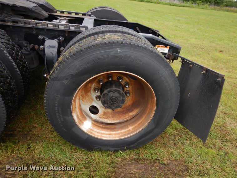 image for item HA9168 2007 Freightliner Business Class M2  semi truck