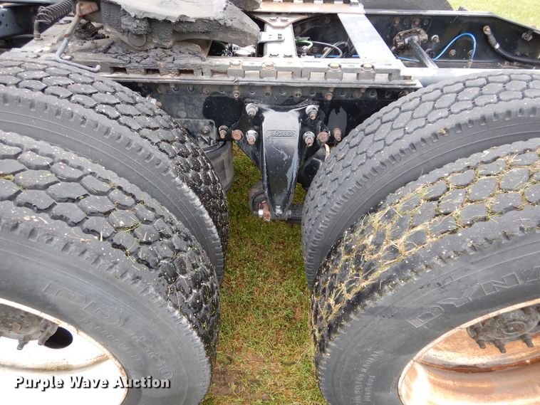 image for item HA9168 2007 Freightliner Business Class M2  semi truck