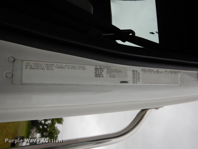 image for item HA9168 2007 Freightliner Business Class M2  semi truck