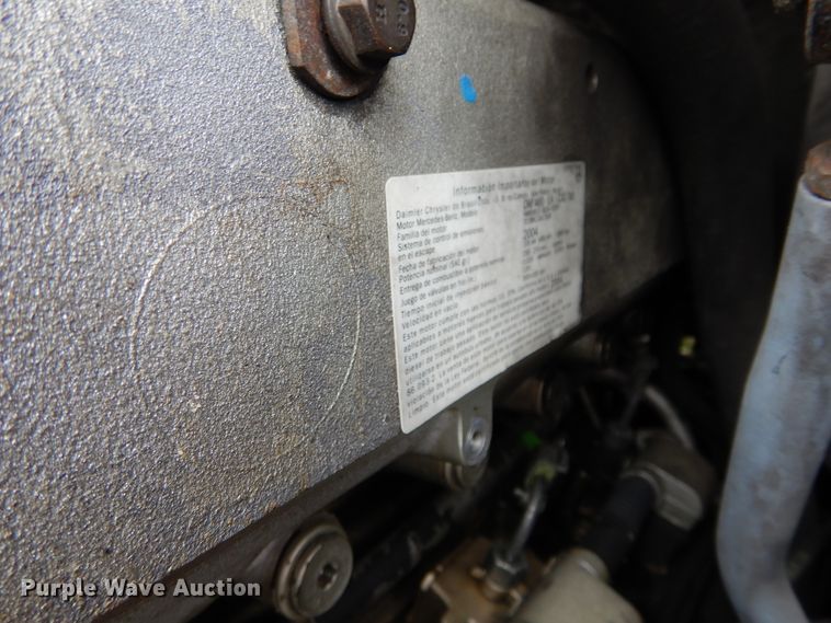 image for item HA9169 2005 Freightliner Business Class M2  semi truck