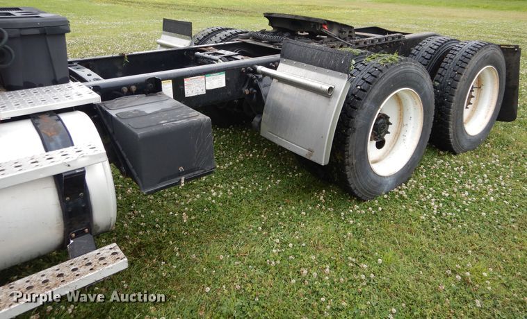 image for item HA9170 2007 Freightliner Business Class M2  semi truck