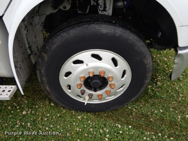 image for item HA9170 2007 Freightliner Business Class M2  semi truck