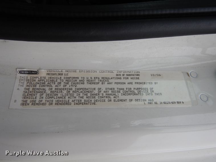 image for item HA9170 2007 Freightliner Business Class M2  semi truck