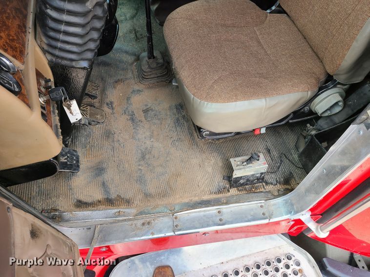 image for item K5809 2003 Kenworth T600 semi truck