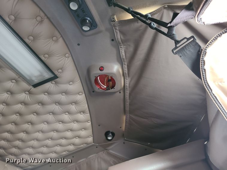 image for item K5809 2003 Kenworth T600 semi truck