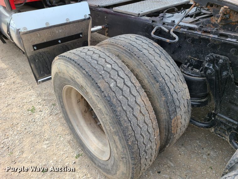 image for item K5809 2003 Kenworth T600 semi truck