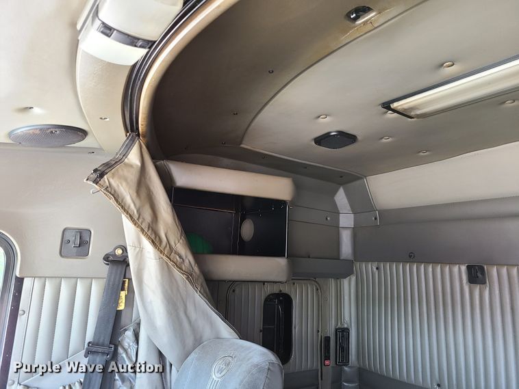 image for item K5895 2002 Kenworth T800  semi truck