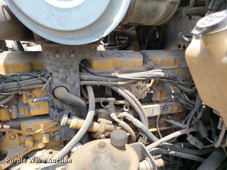 image for item K5895 2002 Kenworth T800  semi truck