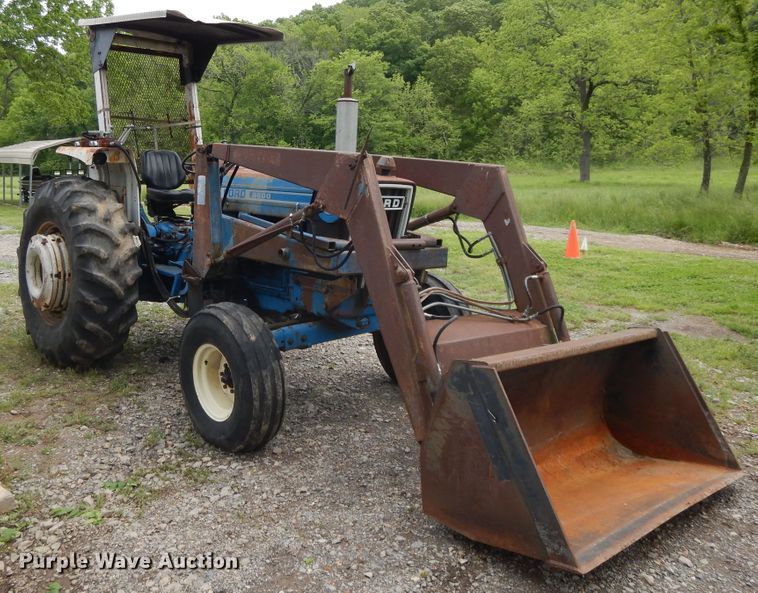 image for item DE5695 Ford 6600  tractor