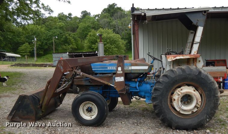 image for item DE5695 Ford 6600  tractor