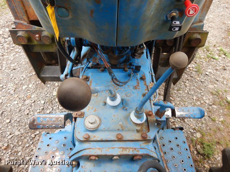 image for item DE5695 Ford 6600  tractor