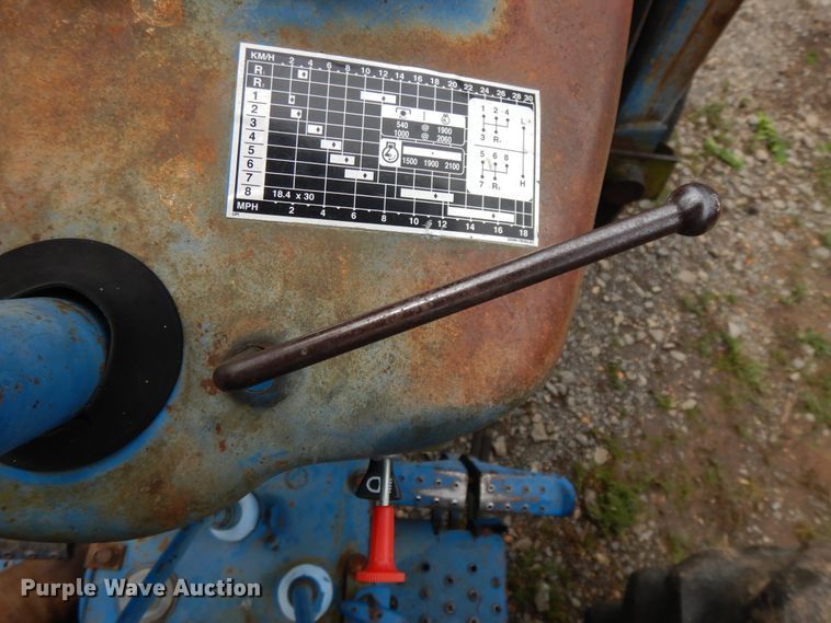 image for item DE5695 Ford 6600  tractor