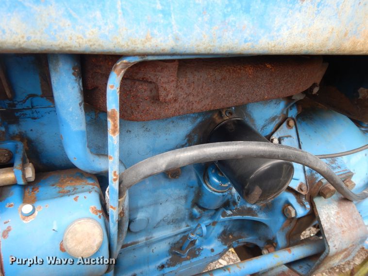 image for item DE5695 Ford 6600  tractor