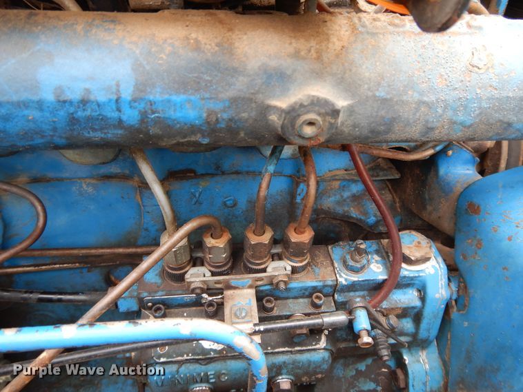 image for item DE5695 Ford 6600  tractor