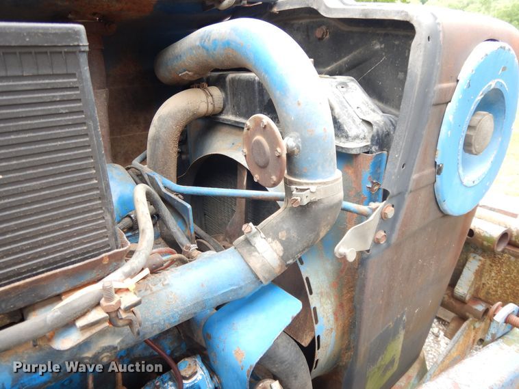 image for item DE5695 Ford 6600  tractor