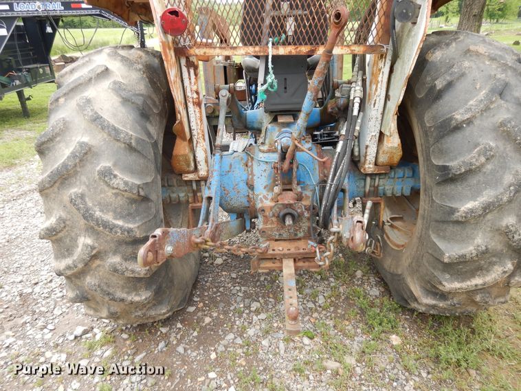 image for item DE5695 Ford 6600  tractor