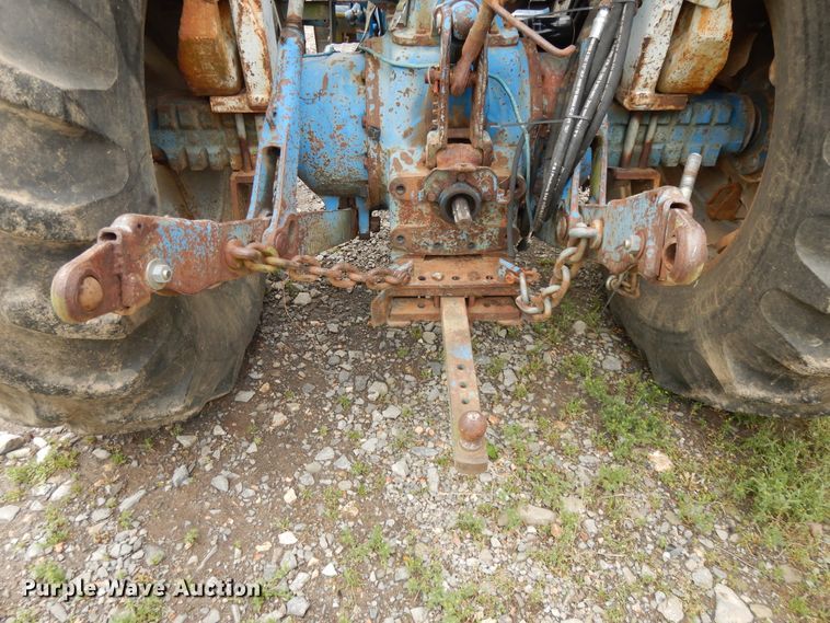 image for item DE5695 Ford 6600  tractor
