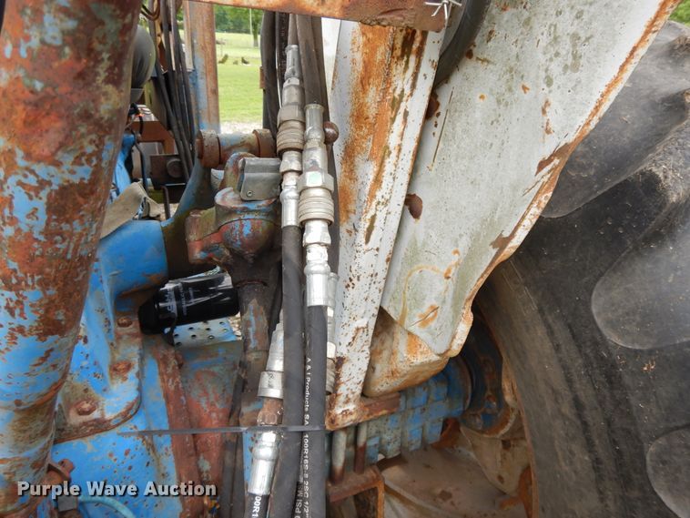 image for item DE5695 Ford 6600  tractor