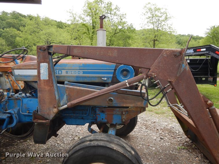 image for item DE5695 Ford 6600  tractor