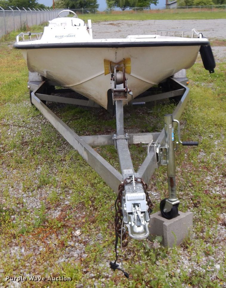 image for item DE5701 1999 Bluewave 22 Classic  boat