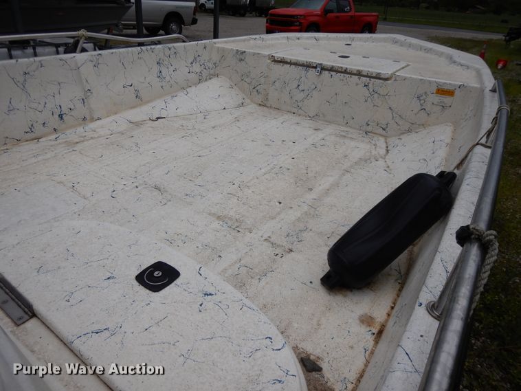 image for item DE5701 1999 Bluewave 22 Classic  boat