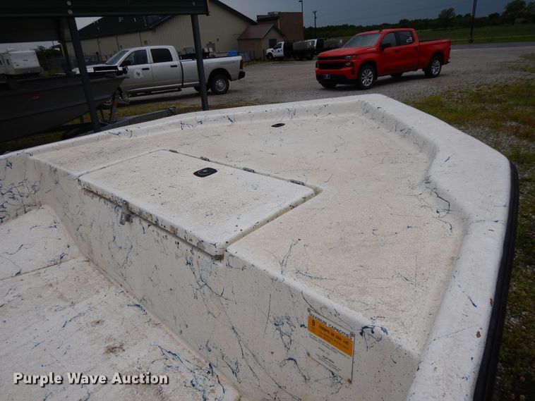 image for item DE5701 1999 Bluewave 22 Classic  boat