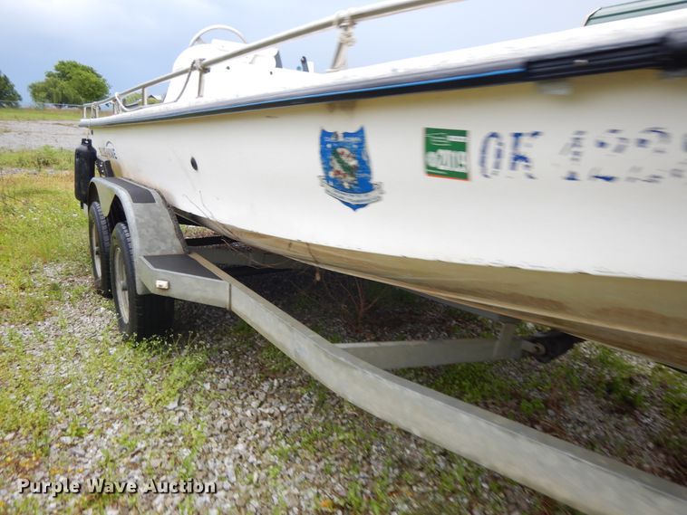 image for item DE5701 1999 Bluewave 22 Classic  boat