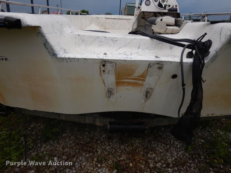 image for item DE5701 1999 Bluewave 22 Classic  boat