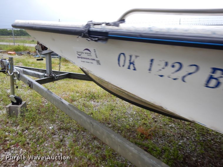 image for item DE5701 1999 Bluewave 22 Classic  boat