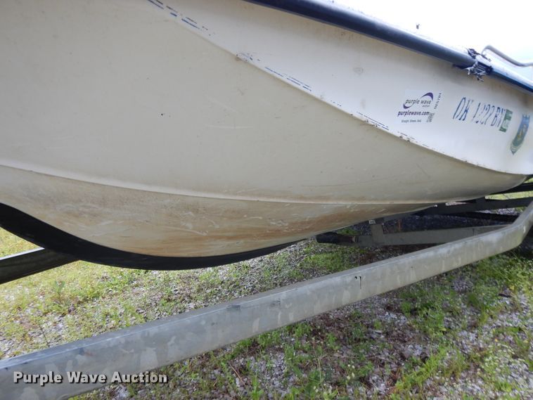 image for item DE5701 1999 Bluewave 22 Classic  boat