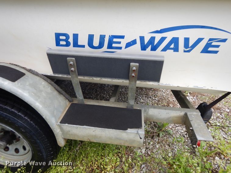 image for item DE5701 1999 Bluewave 22 Classic  boat