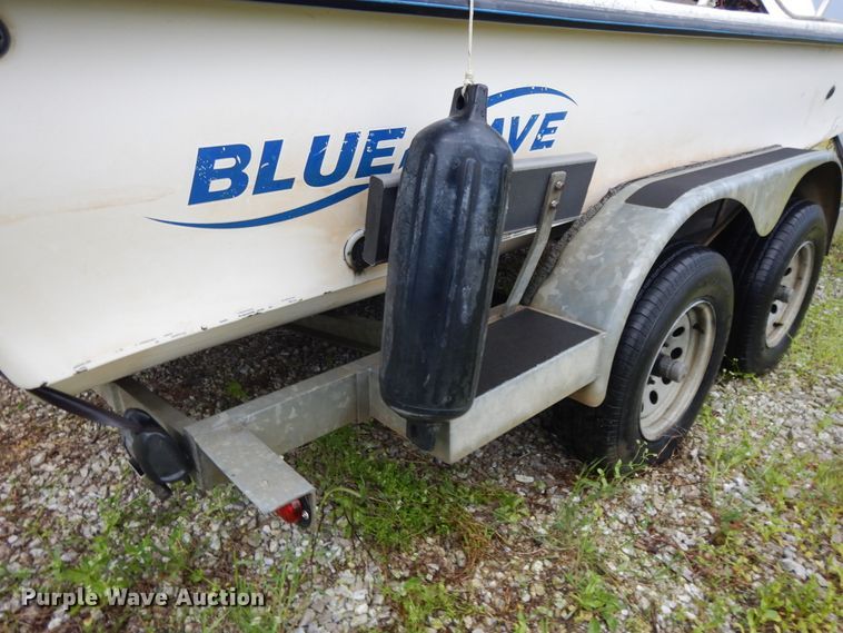 image for item DE5701 1999 Bluewave 22 Classic  boat