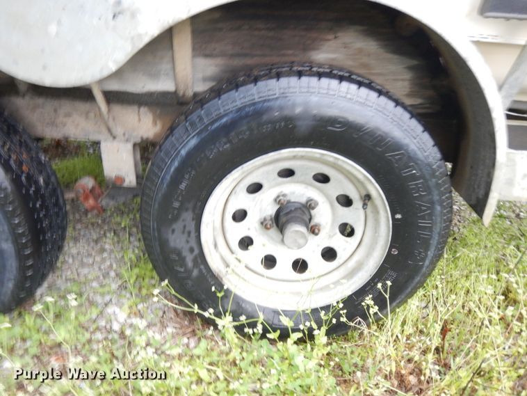 image for item DE5701 1999 Bluewave 22 Classic  boat