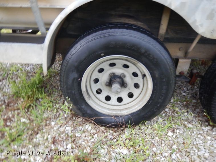 image for item DE5701 1999 Bluewave 22 Classic  boat