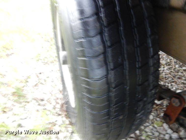 image for item DE5701 1999 Bluewave 22 Classic  boat